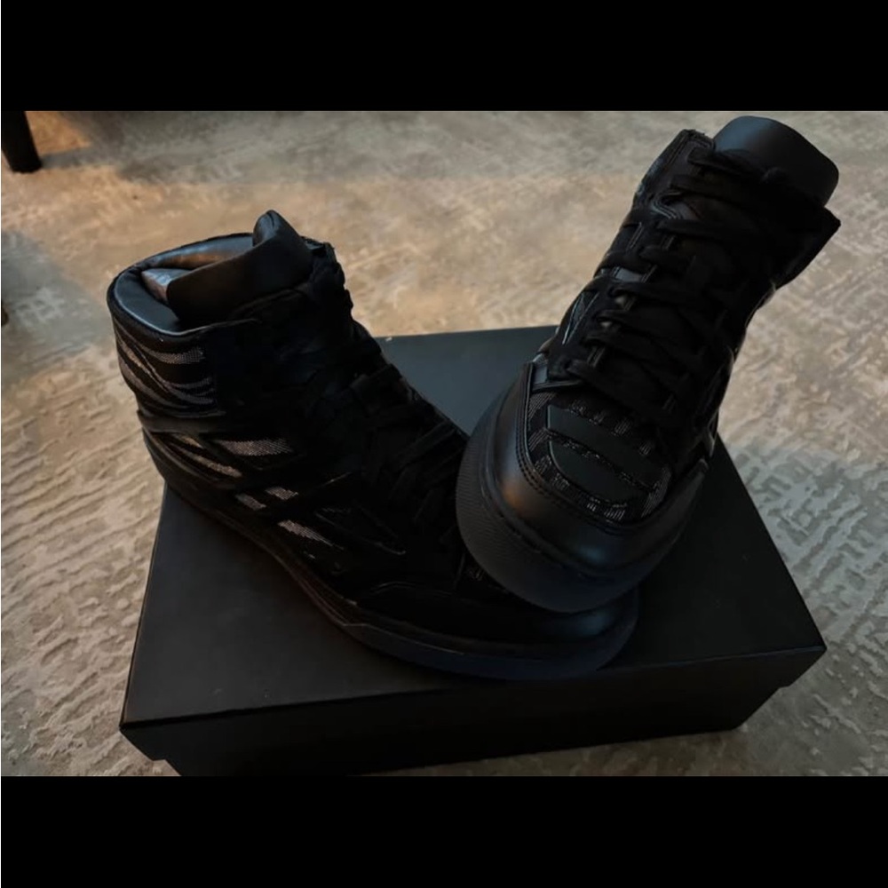 Men's Black High-Top Sneakers